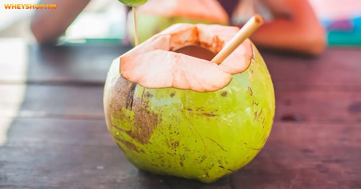 tap-the-hinh-uong-nuoc-dua-co-tot-khong-3