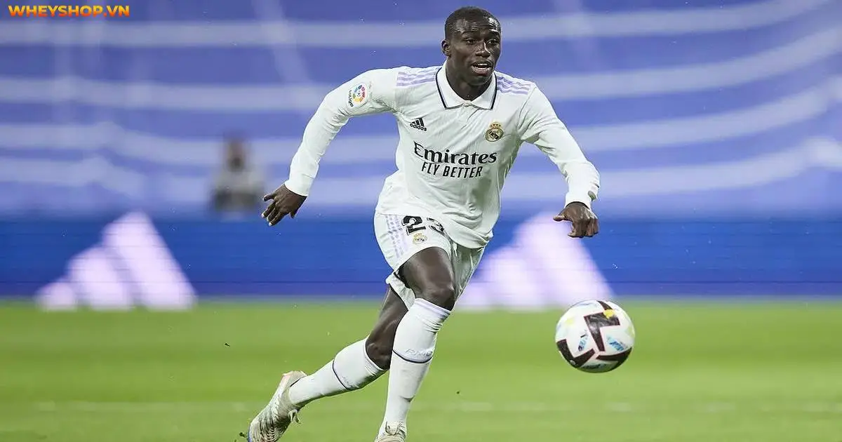 top-12-hau-ve-canh-trai-hay-nhat-the-gioi-hien-nay-4