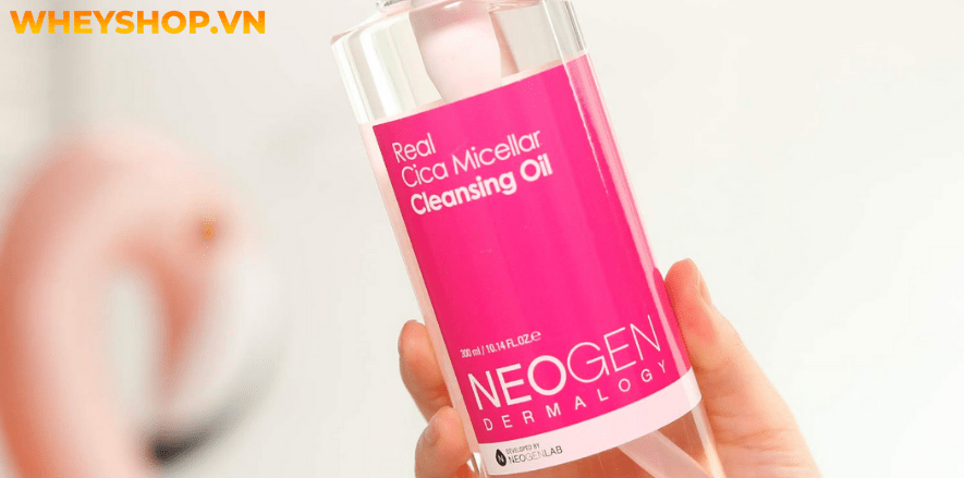 Nếu bạn đang băn khoăn chưa biết lựa chọn loại dầu tẩy trang cho da dầu nào tốt nhất thì hãy cùng WheyShop tham khảo chi tiết...