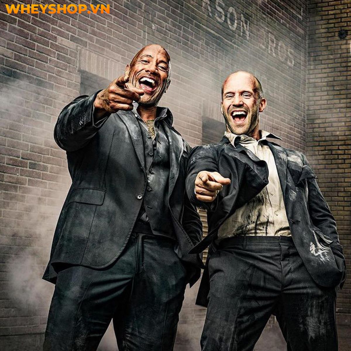 Jason Statham được biết đến là một diễn viên, nhà sản xuất phim và là một võ sĩ người Anh. Ngoài ra, anh còn là một thành viên trong đội lặn của quốc gia Anh...