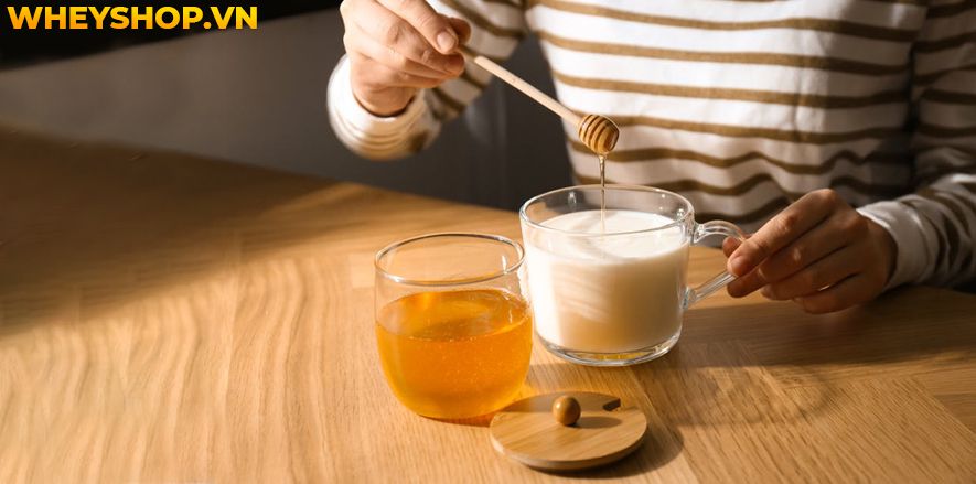 Uống gì trước khi đi ngủ để giảm cân hiệu quả? Cùng WheyShop tìm hiểu ngay 15 thức uống hỗ trợ giảm cân giảm mỡ hiệu quả tại...
