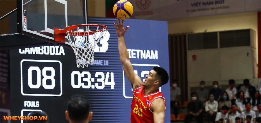 Những người mới chơi bóng rổ chắc chắn sẽ tò mò về đội hình và vị trí chơi bóng rổ. Trong bài viết này, hãy cùng WheyShop tìm hiểu về 6 vị trí trong bóng rổ...