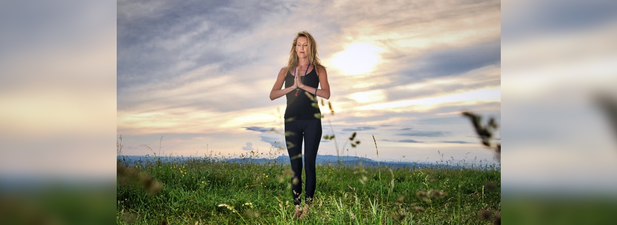 Bài tập Yoga chào mặt trời là chuỗi 12 động tác được rất nhiều người yêu thích khi tập luyện bộ môn yoga.