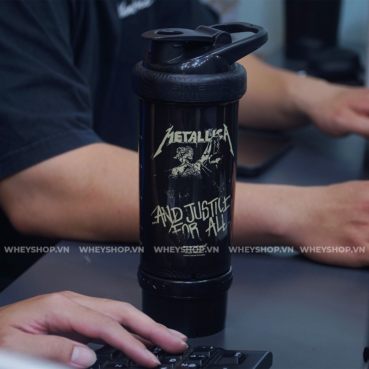 Smartshake Revive Metallica (600ml)