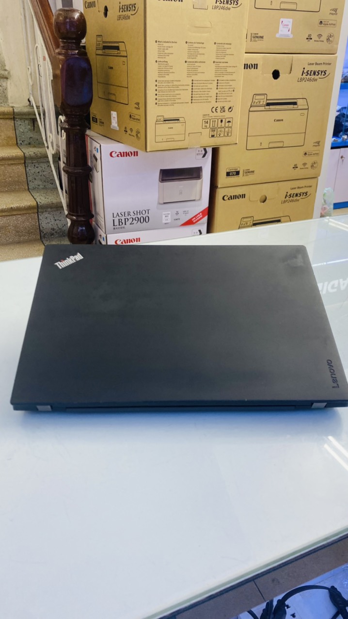 Laptop cũ Lenovo Thinkpad X260 Core i5 6300U/ Ram 8Gb/ SSD 240Gb/ Màn 12.5” Cũ BH 03 Tháng