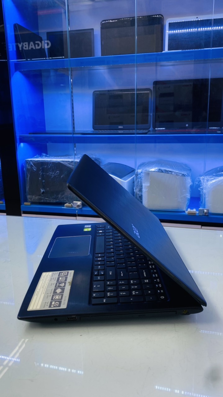 Laptop Acer Aspire E5 576G  i5 8250U/8GB/SSD 240GB/2GB MX130/Win10 Bh 03 Tháng