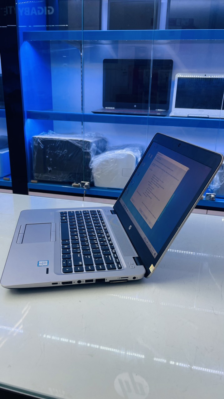 HP EliteBook 840 G3/ Core i5-6300U/ RAM 8Gb / SSD 256Gb / Màn 14.0″FullHD Bh 06 Tháng