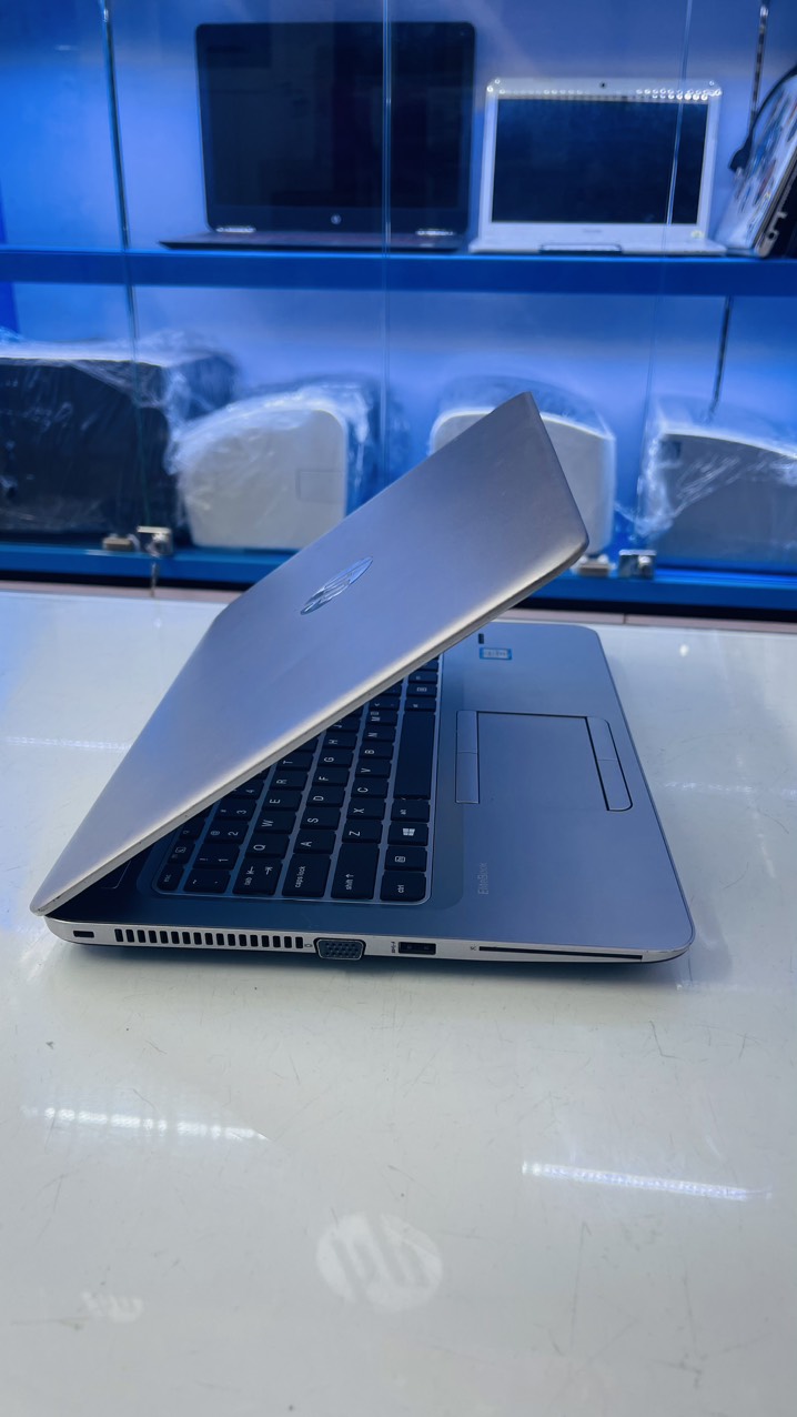 HP EliteBook 840 G3/ Core i5-6300U/ RAM 8Gb / SSD 256Gb / Màn 14.0″FullHD Bh 06 Tháng