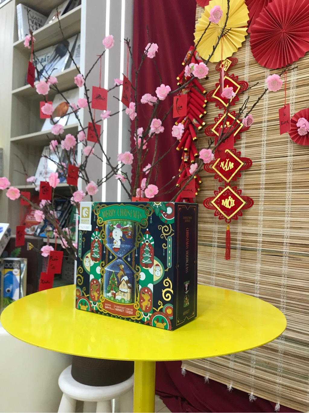 Đồng Hồ Cát Giáng Sinh Lung Linh