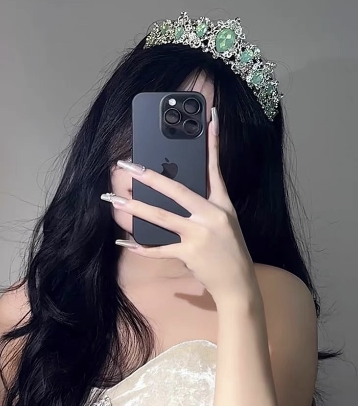 Tiara030