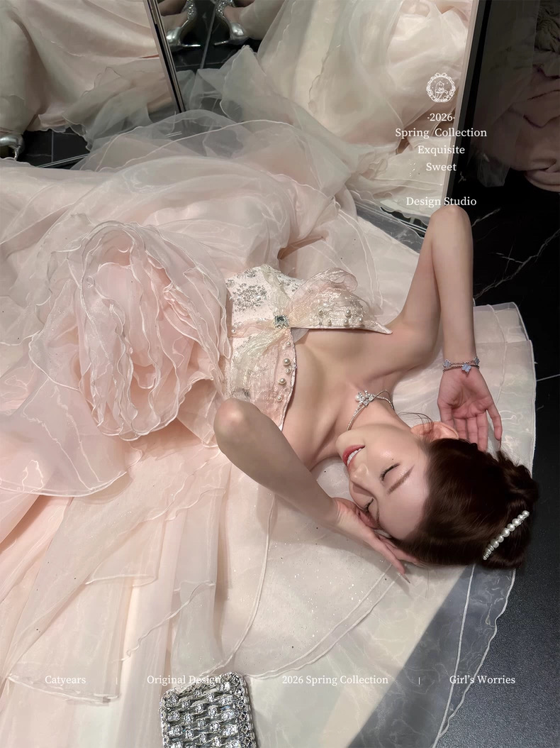 ( Pre Order ) A Moment of Happiness by Catyears