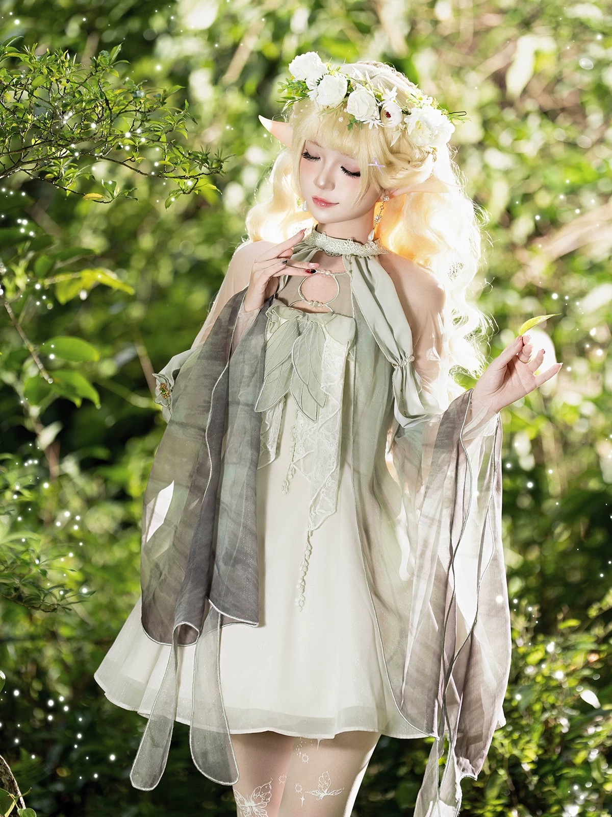 ( Pre Order ) Forest Gap Light Feather by Uncharteds Stars