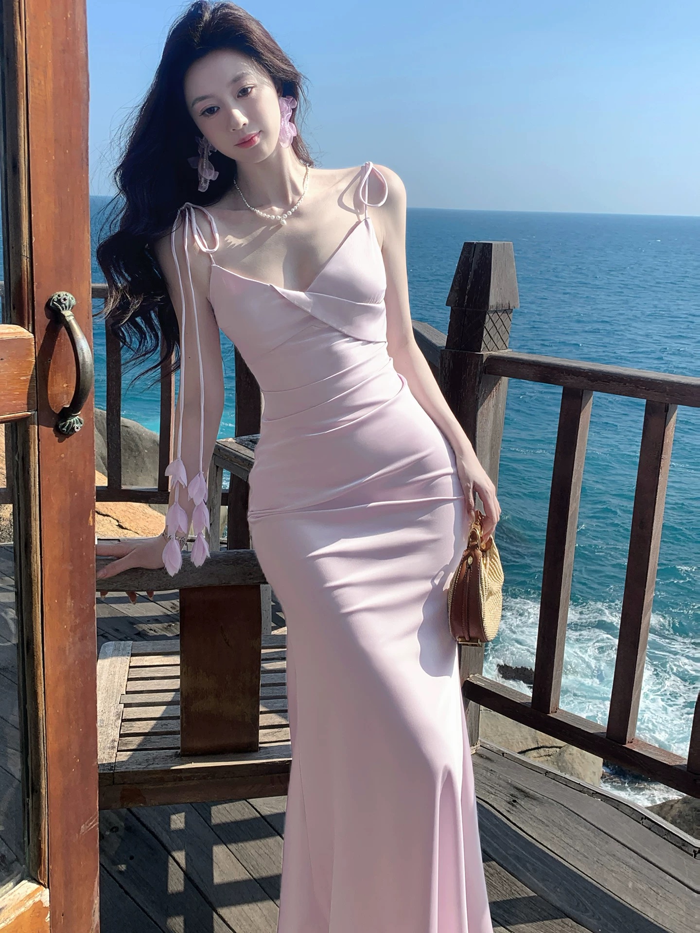 Wisteria Sea by GJFD