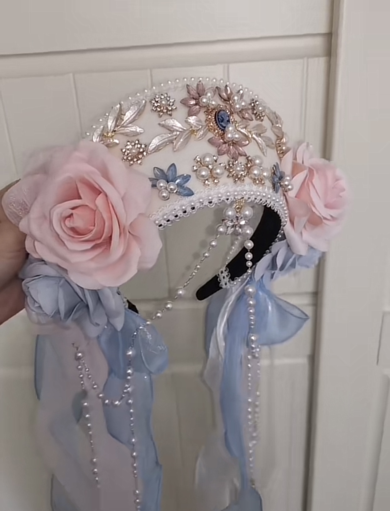 Lolita head crown X Misaligned ear shells