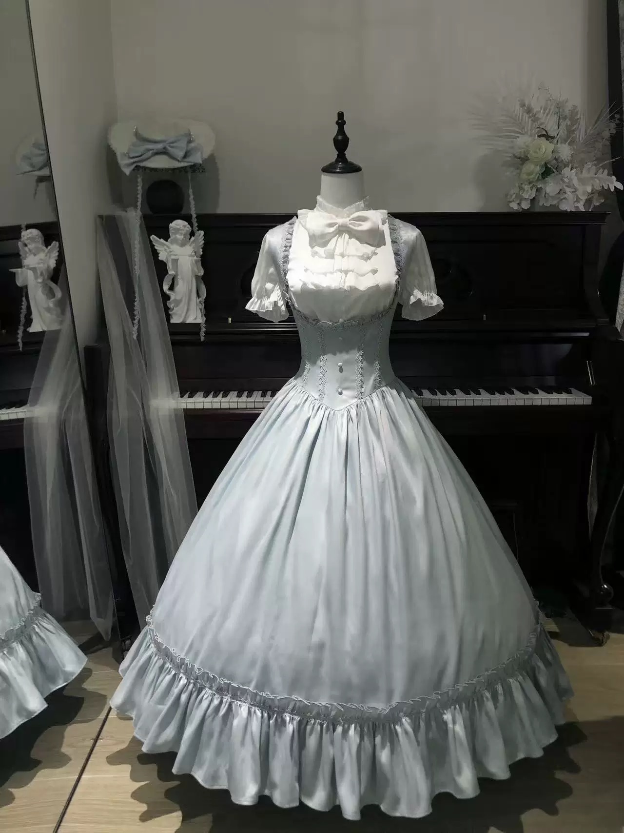 ( Pre Order ) Miss Winter by Alice In Wonderland