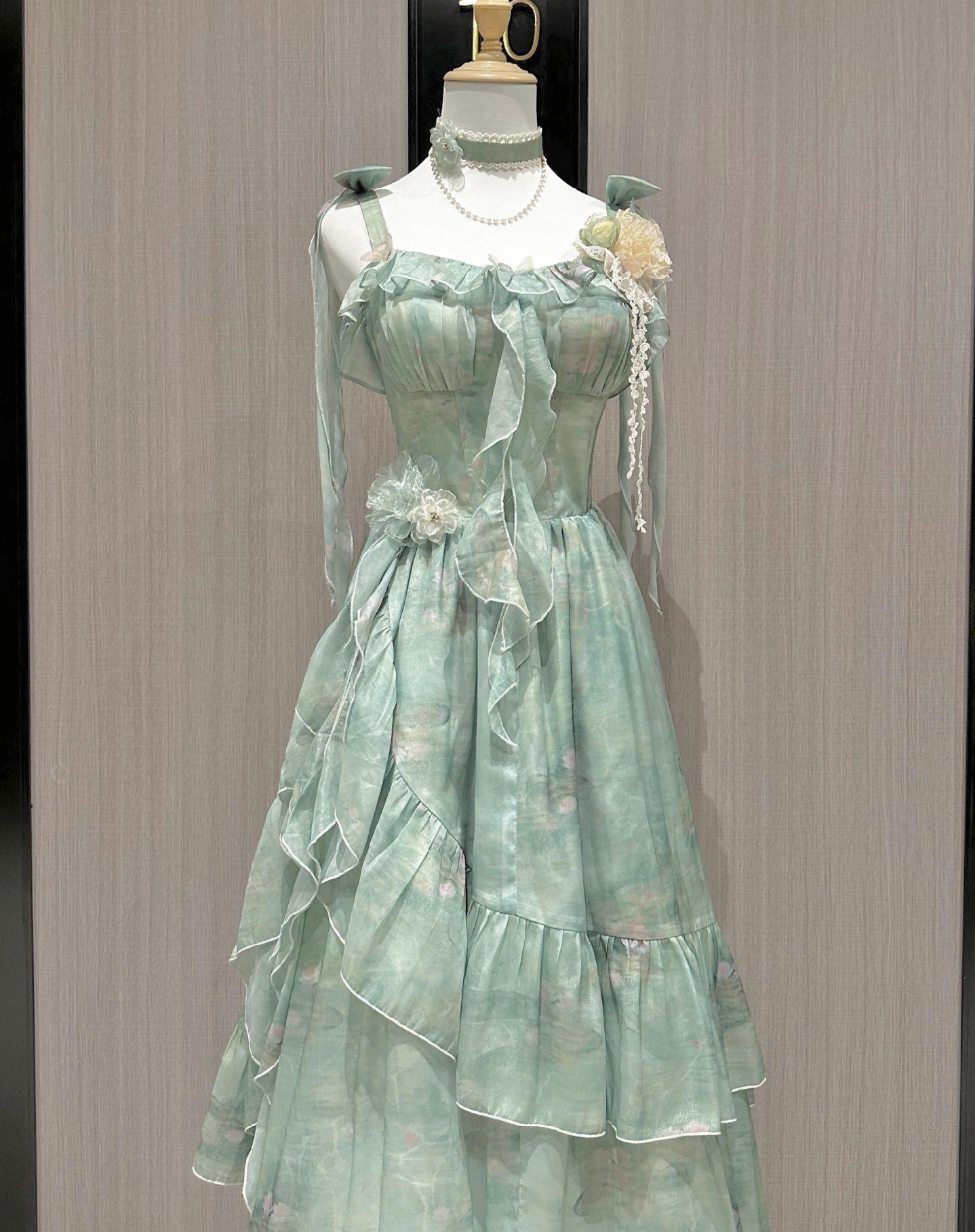 ( Stop Selling ) Monet's Summer Forest Garden X Cherry Kitty