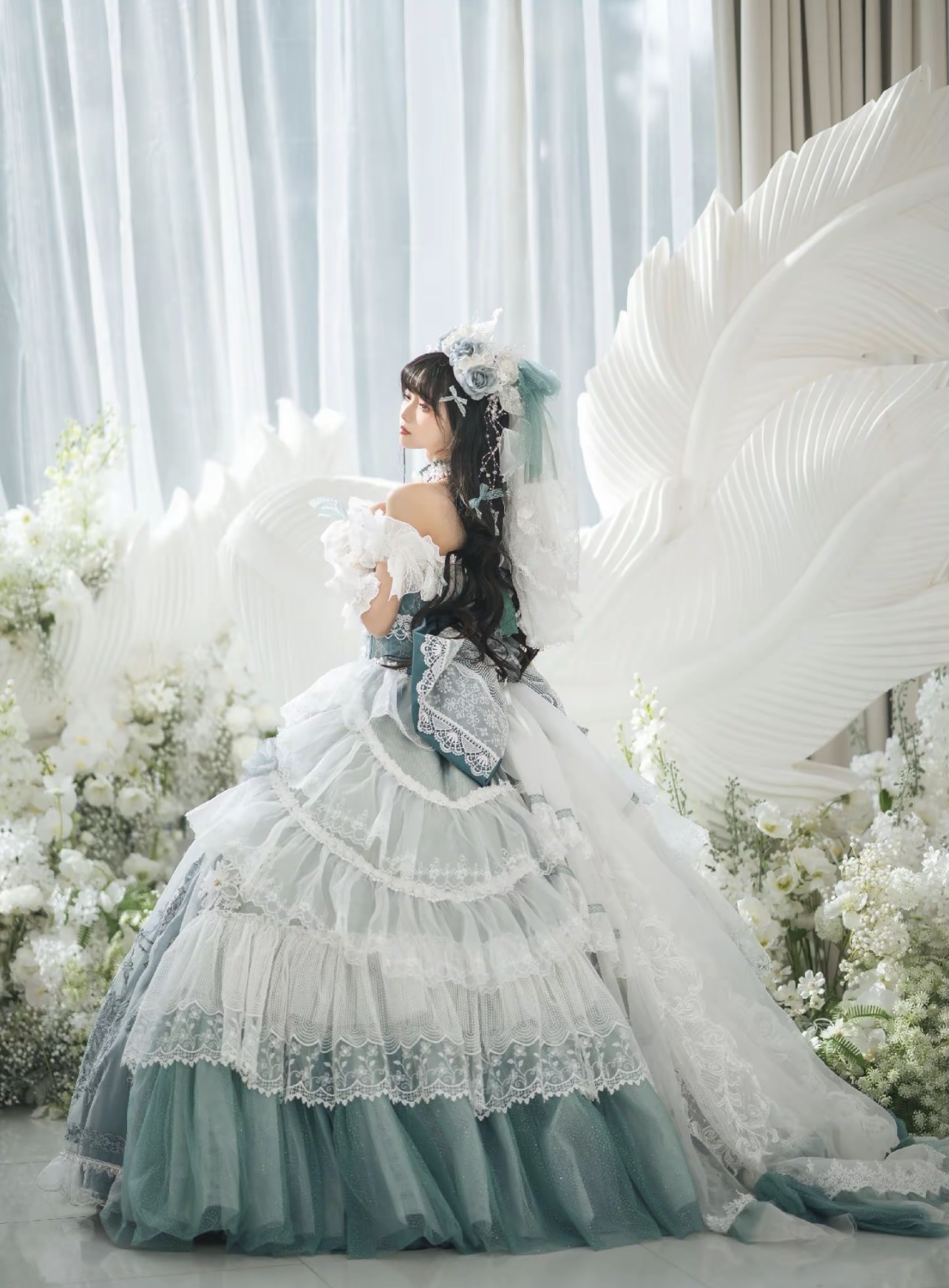 When dreams meet stars and flowers – Human figure illustration by Long Ears And Sharp Ears’ Studio