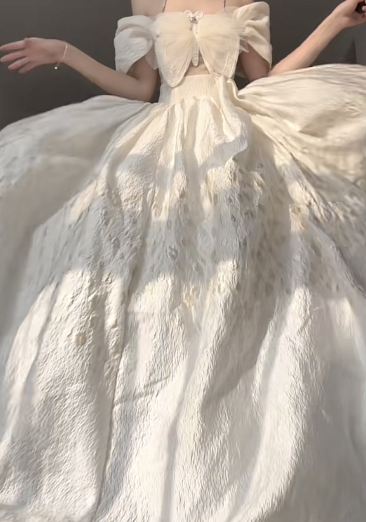 Berli Dress X CrossQueen