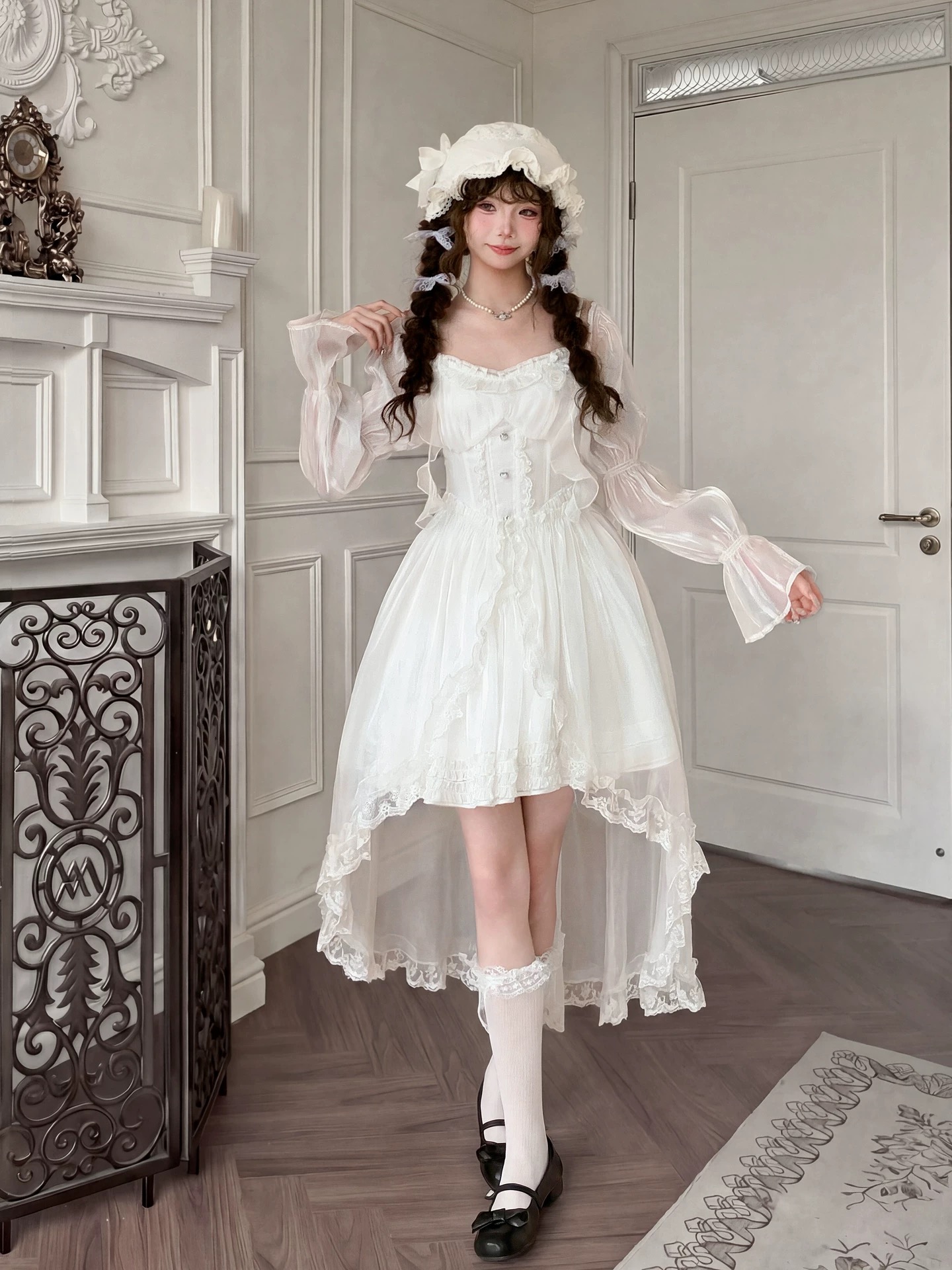 Mori Girl style women's dress has a gentle design, iridescent material, and a thick removable skirt.