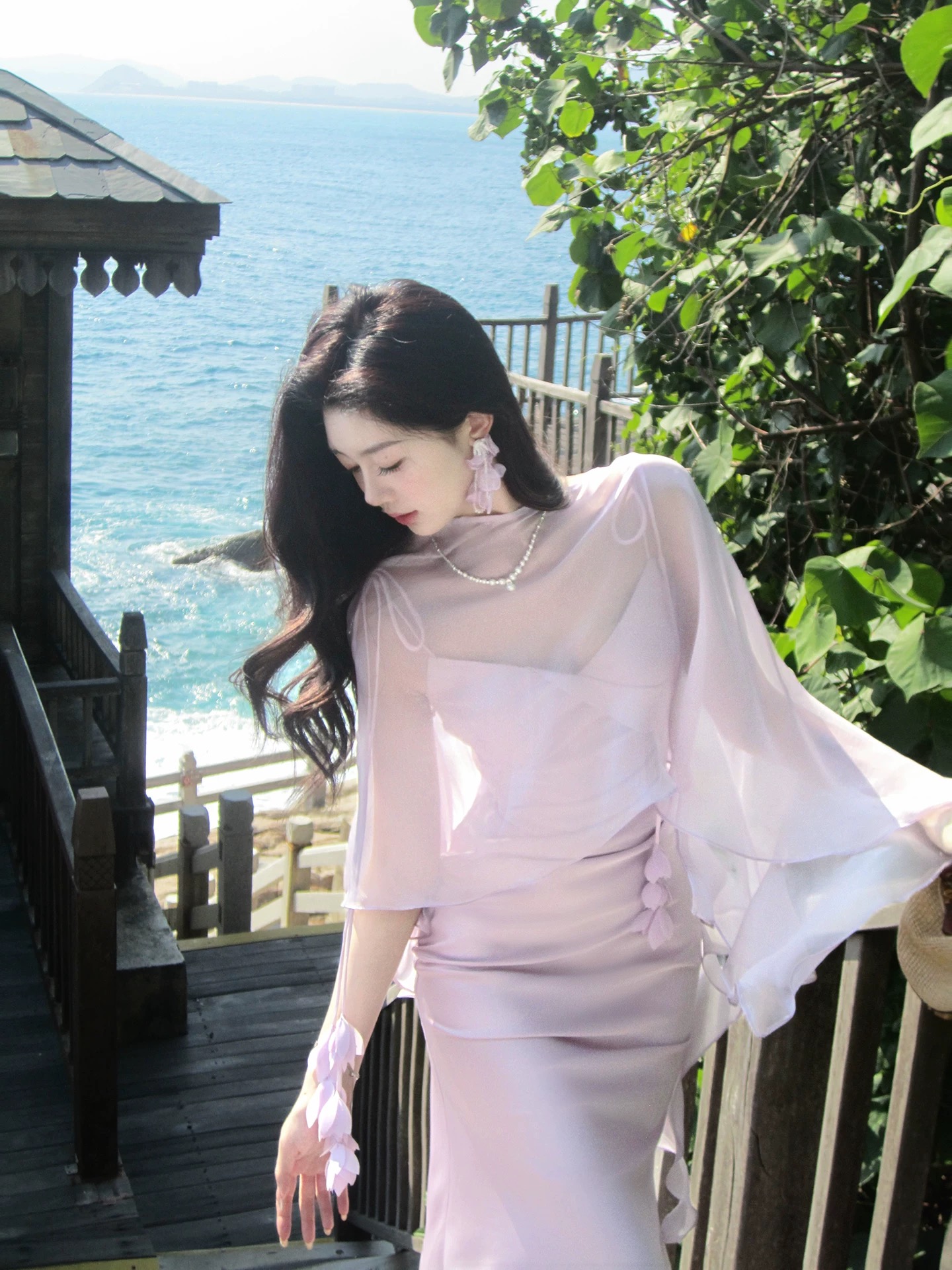 Wisteria Sea by GJFD