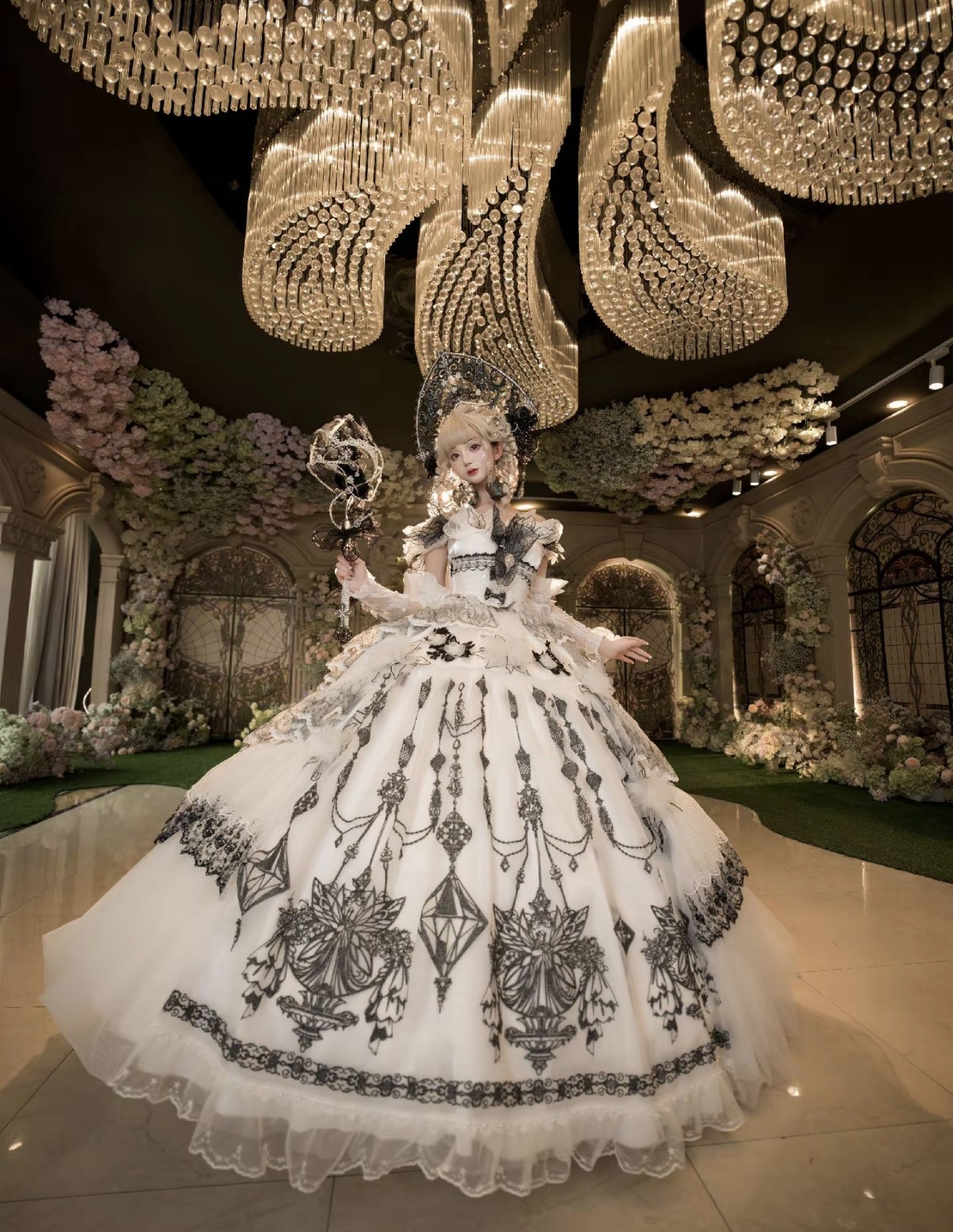 When dreams meet stars and flowers – Human figure illustration by Long Ears And Sharp Ears’ Studio