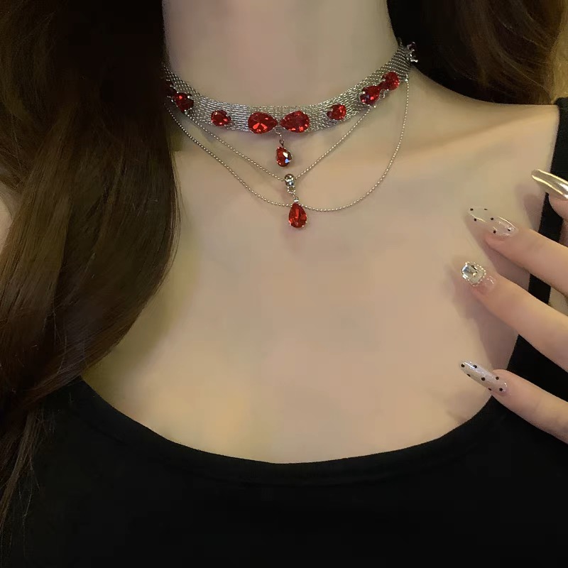 Sparkling beaded necklace A80