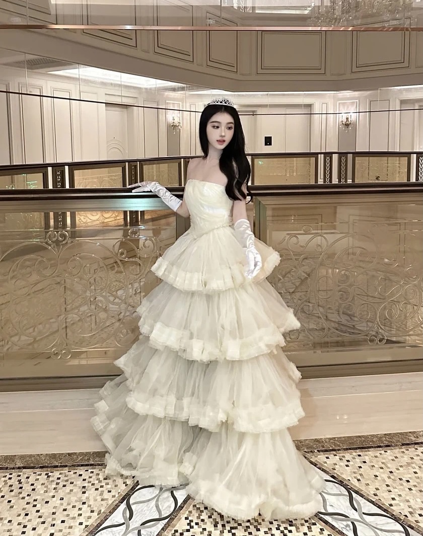 Princess tiered dress X MeunNa Market