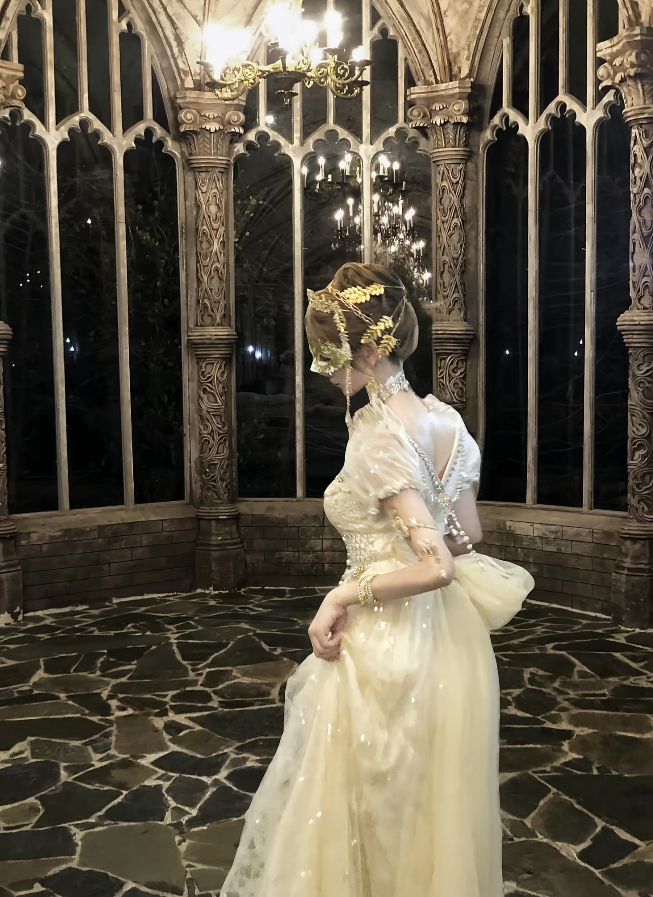 ( Pre Order ) Sparkling Gold Crown by Shirneyz