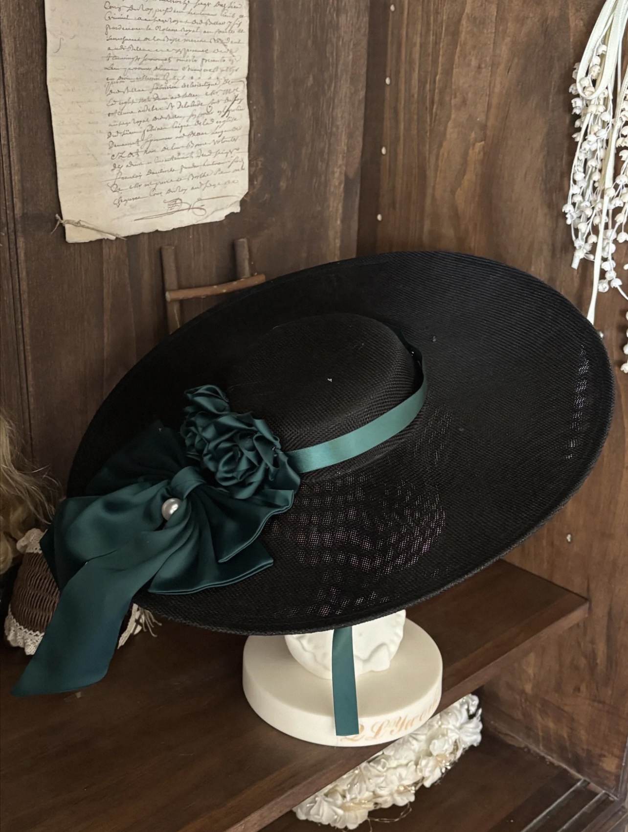 ( Pre Order ) Rose by Treasure Box Factory