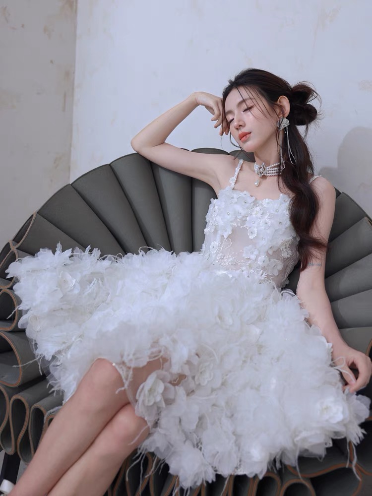 The charm of pear flowers  X Dolly Tang