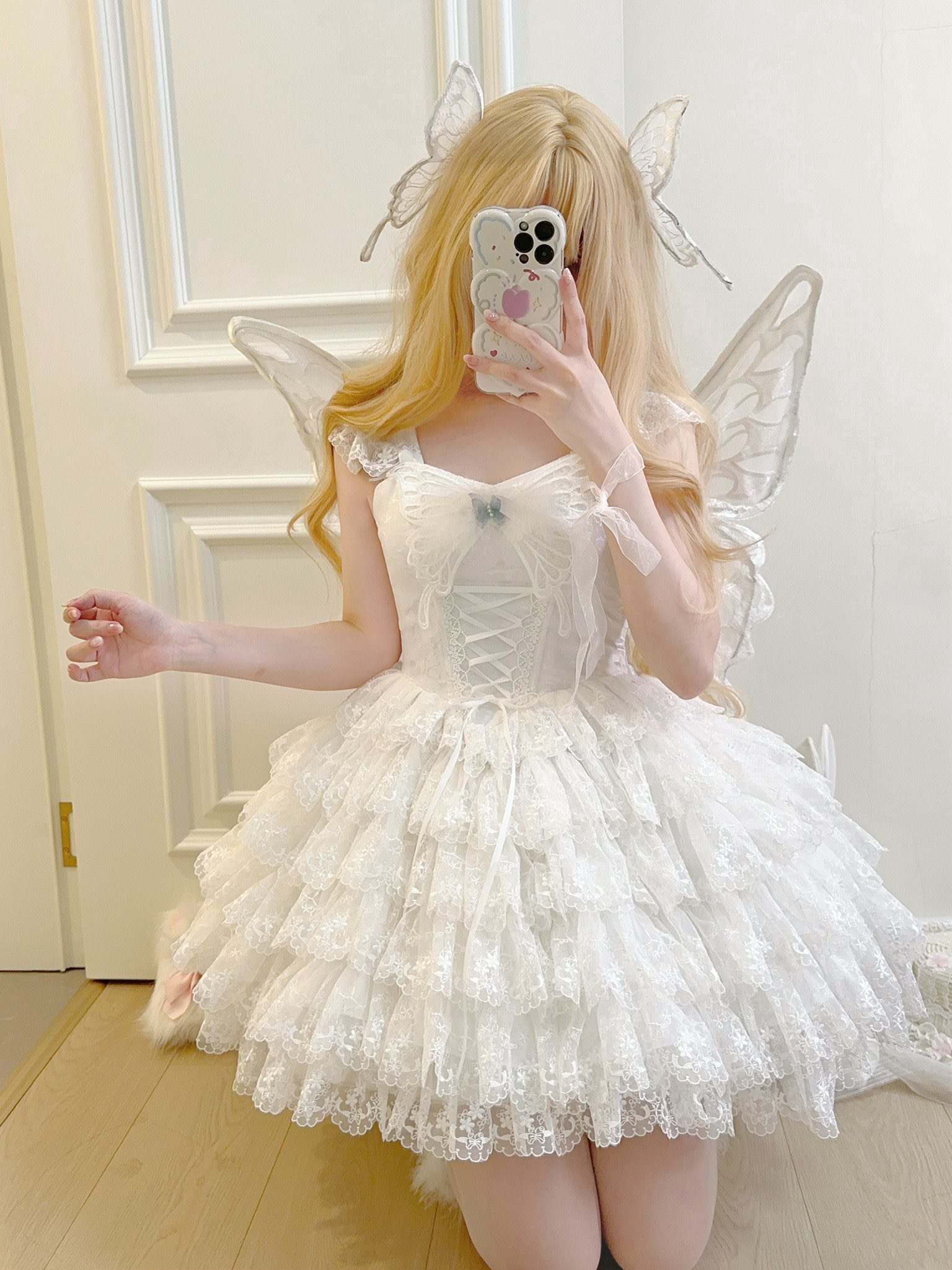 ( Stop Selling ) Anthropomorphism of butterflies X Alice in Wonderland