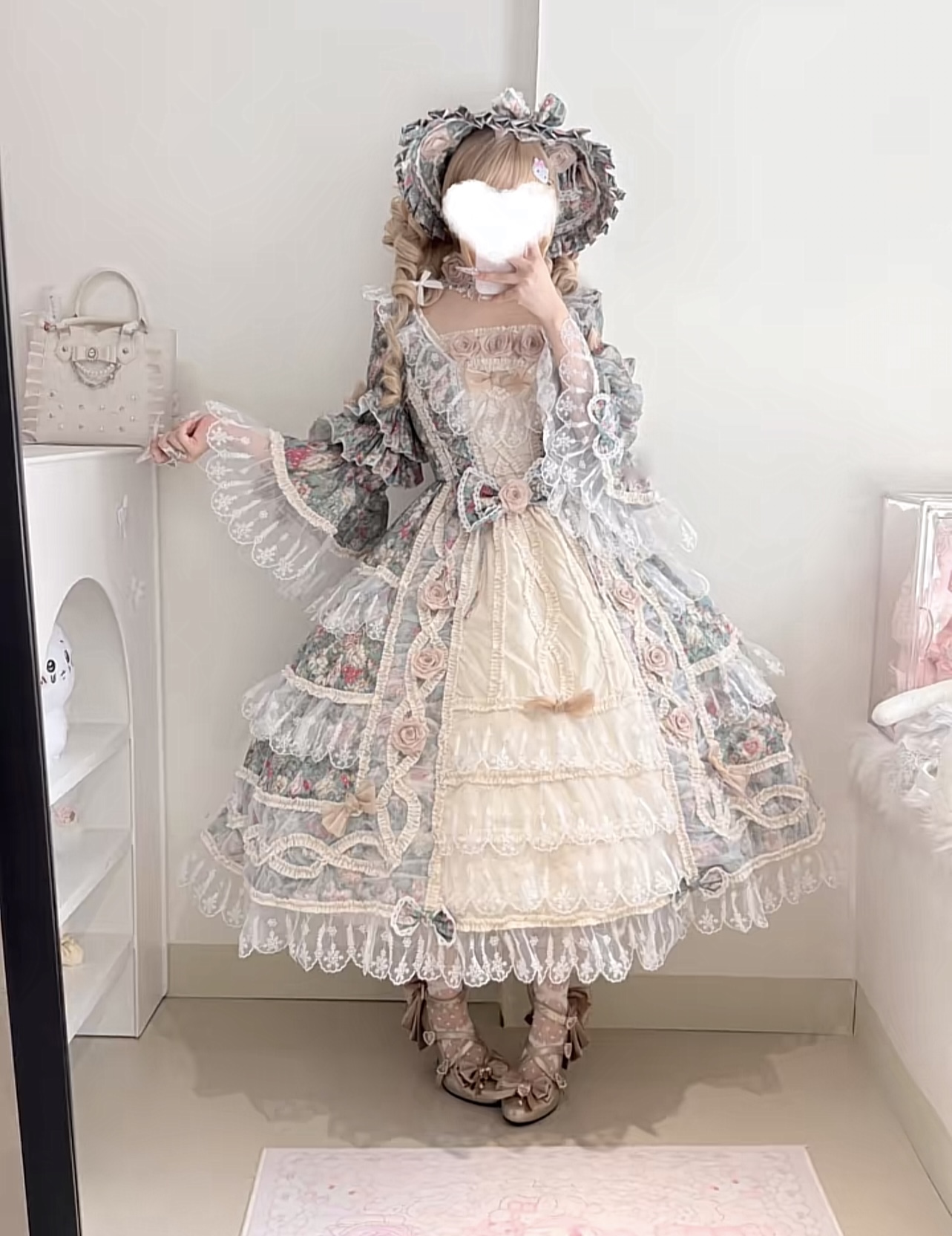 Rococo Florist by Daily Cherry