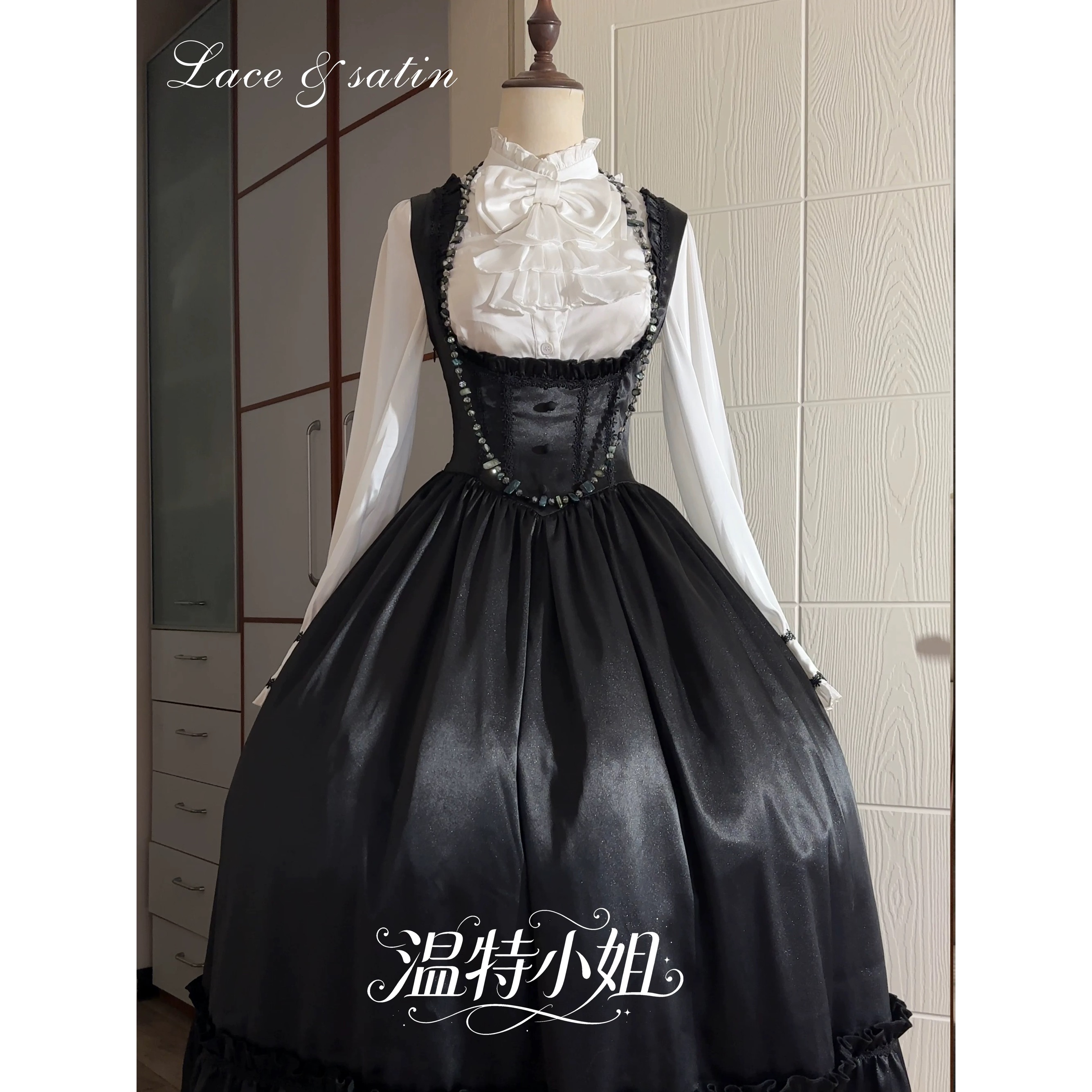( Pre Order ) Miss Winter by Alice In Wonderland