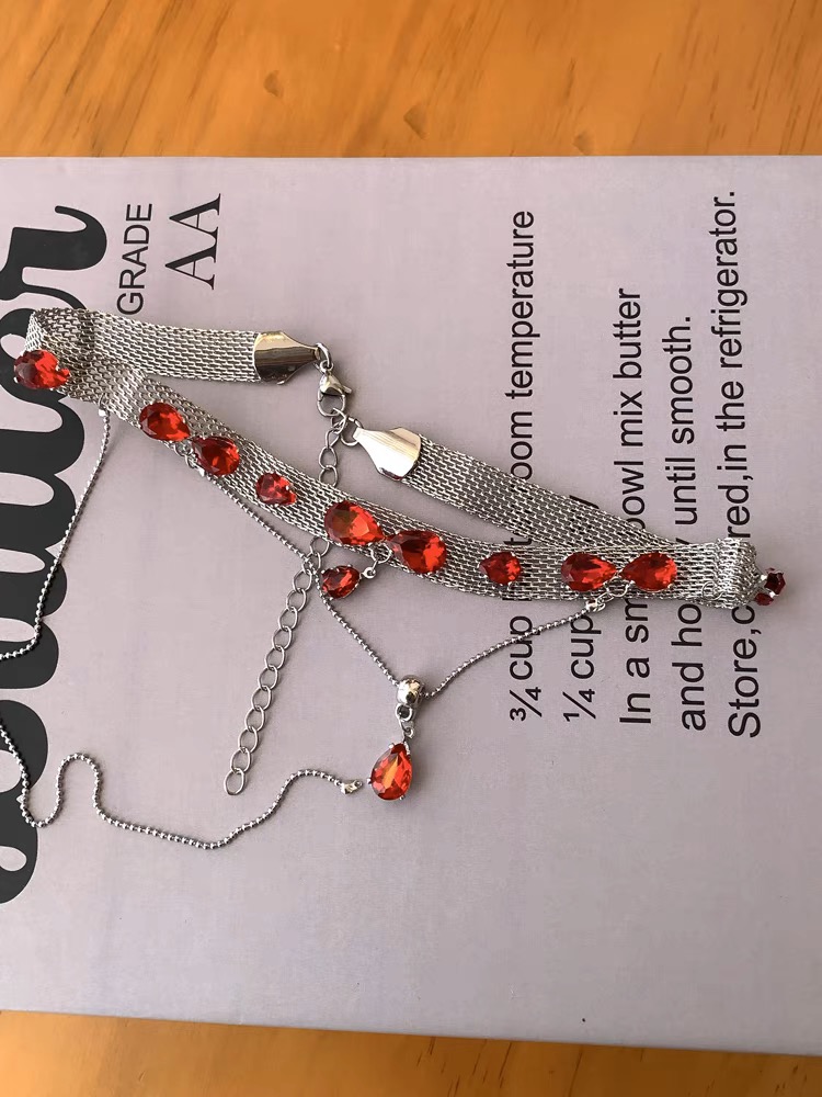 Sparkling beaded necklace A80