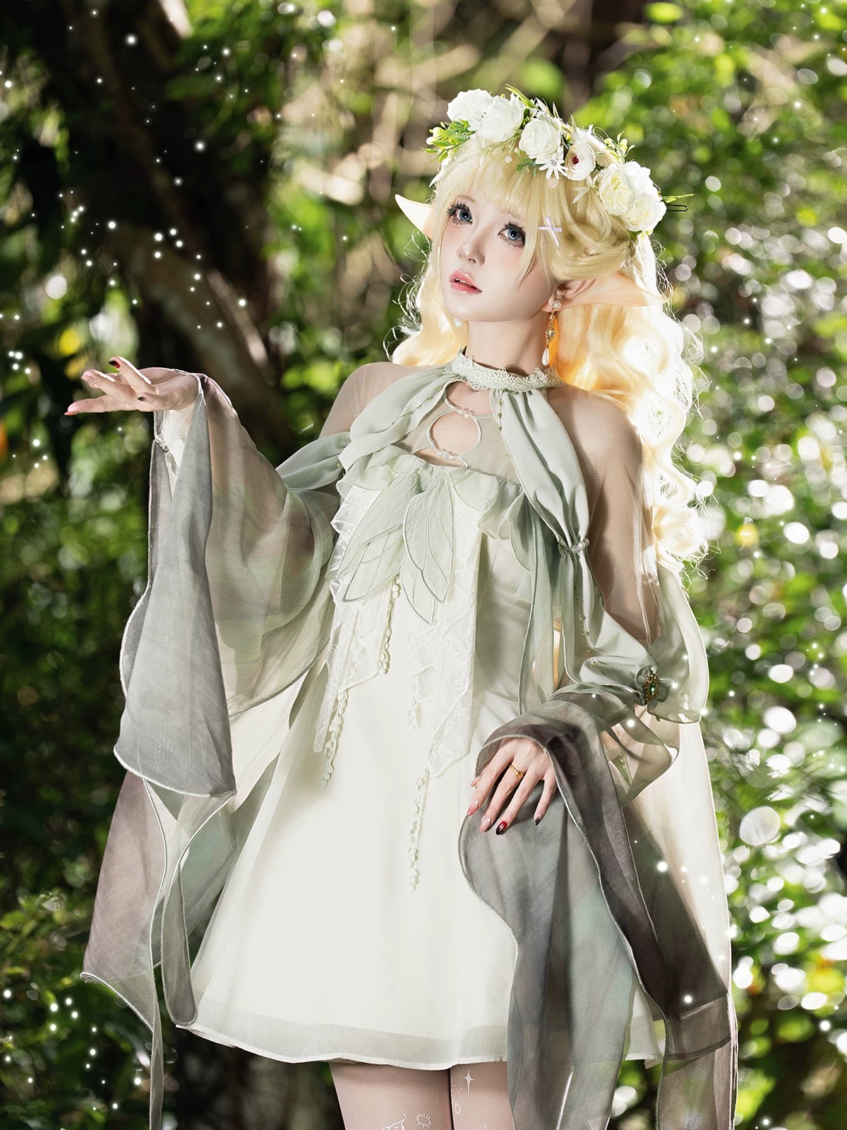 ( Pre Order ) Forest Gap Light Feather by Uncharteds Stars