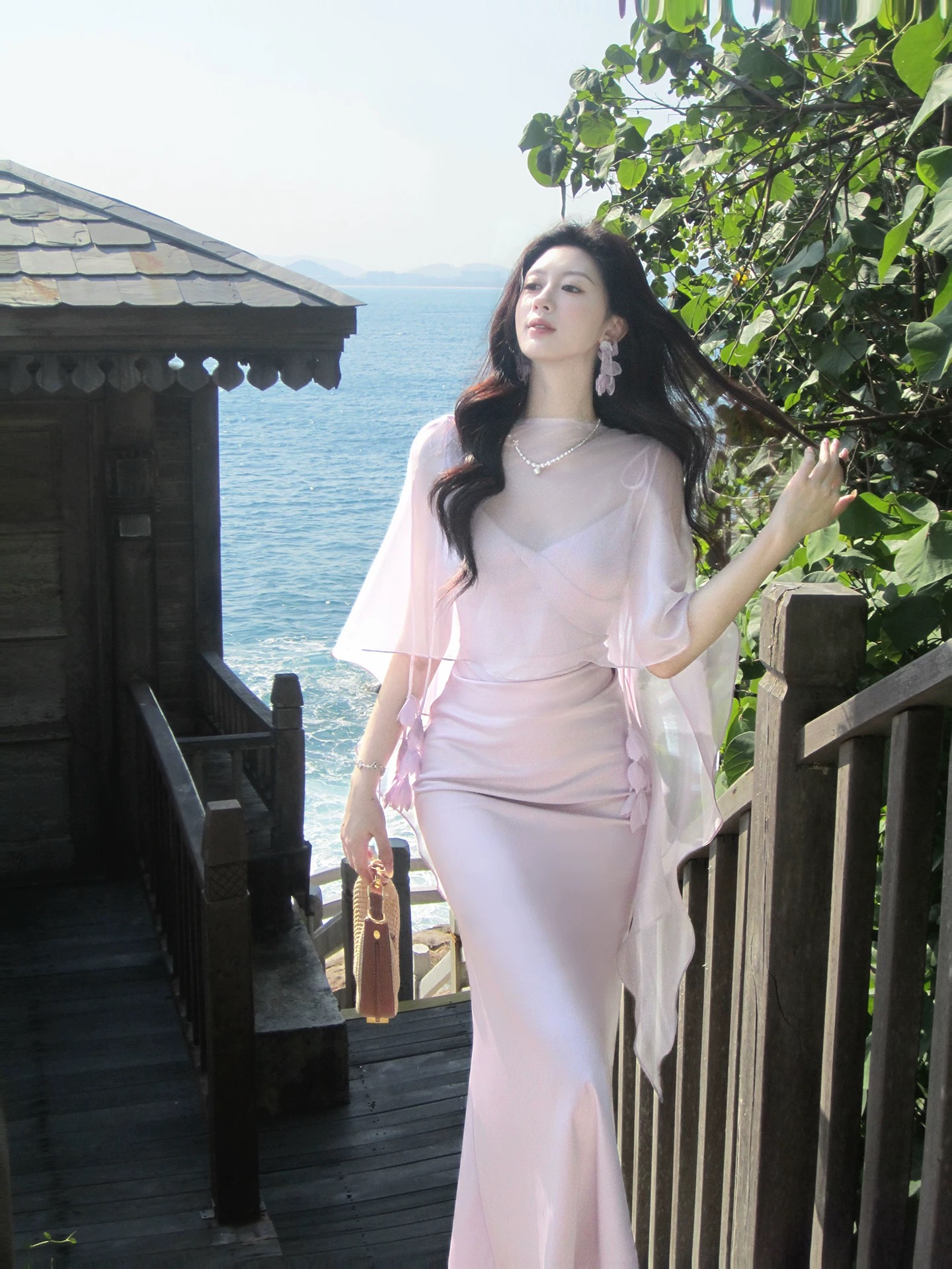 Wisteria Sea by GJFD