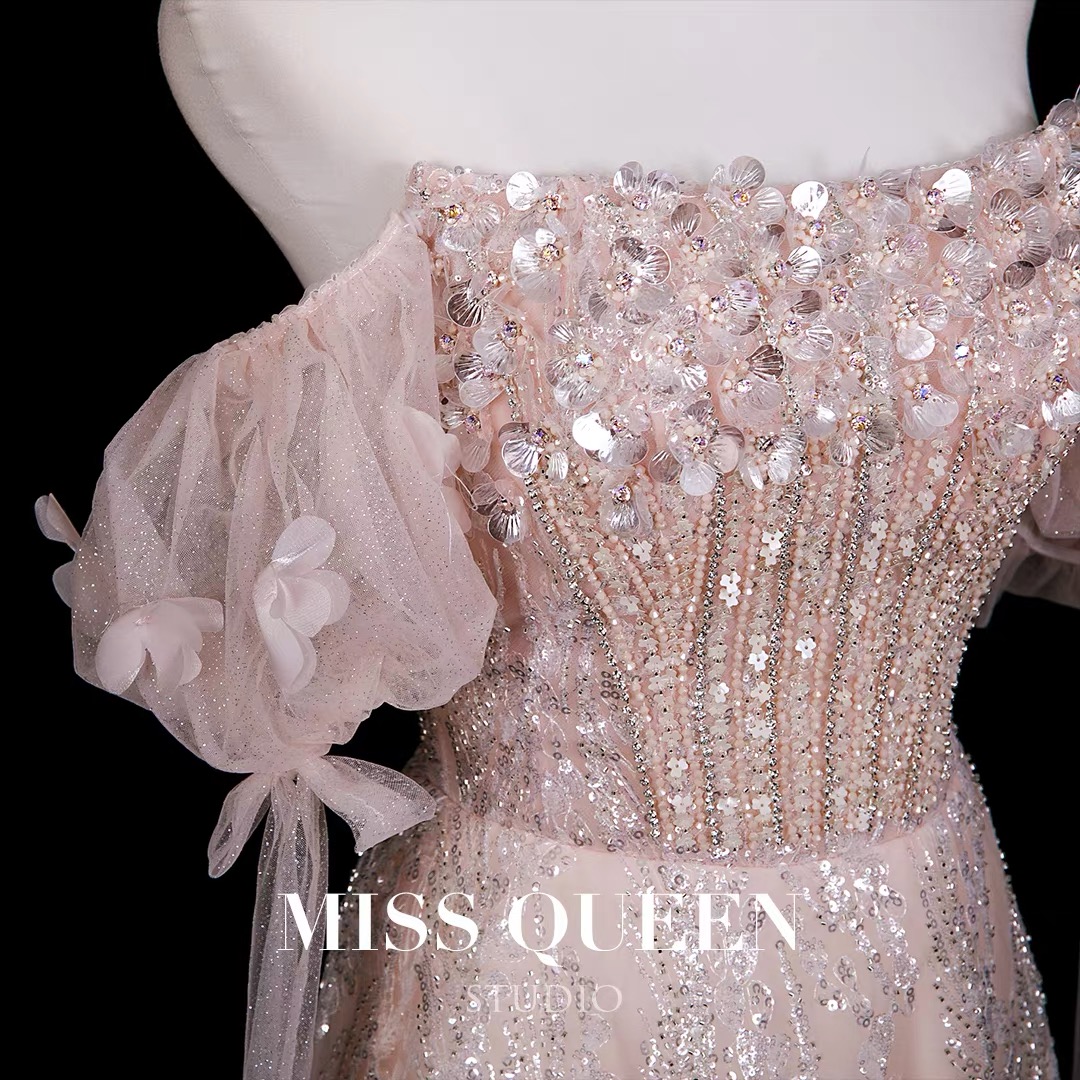 Elegant evening dresses, delicate and gentle wedding dresses, belonging to the high-end luxury segment MQ100