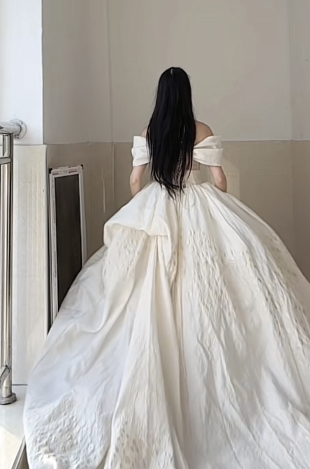 Berli Dress X CrossQueen