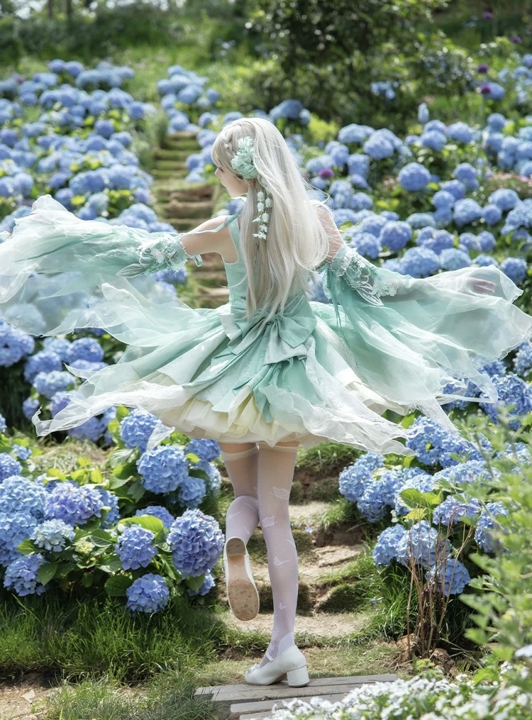 ( Pre Order ) Wings of the Green Bird by Wuyu Letter