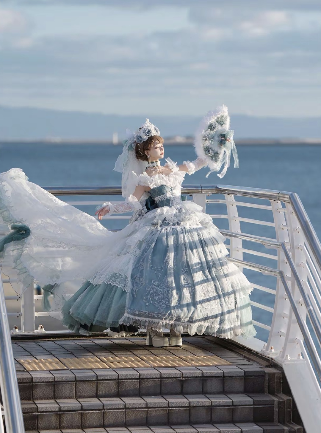 When dreams meet stars and flowers – Human figure illustration by Long Ears And Sharp Ears’ Studio