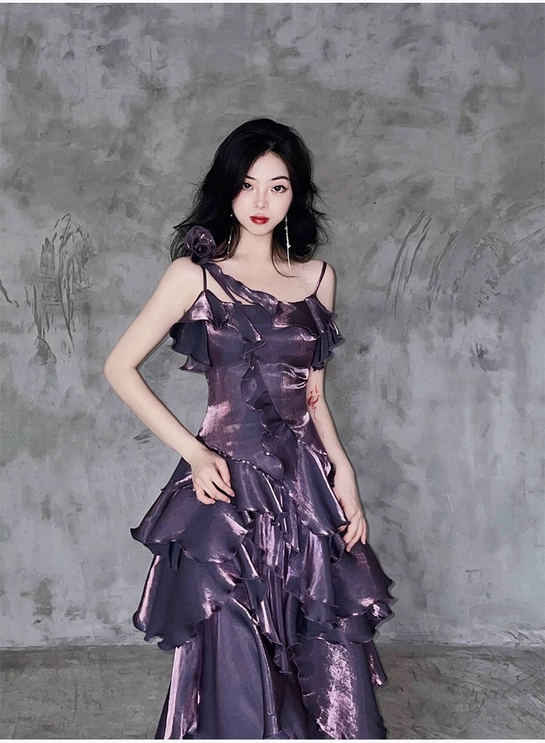 Light white nightgown with irregular pleats, moonlight style by Human Ephemera EasCandy