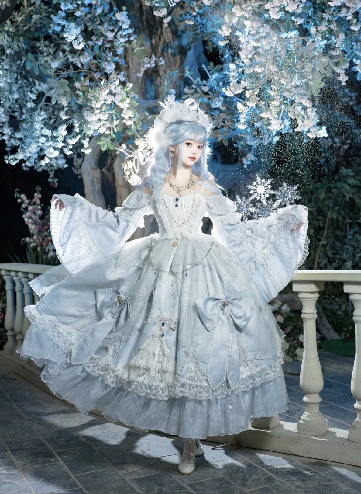 ( Stop Selling ) The Throne of Snow X Bramble Rose
