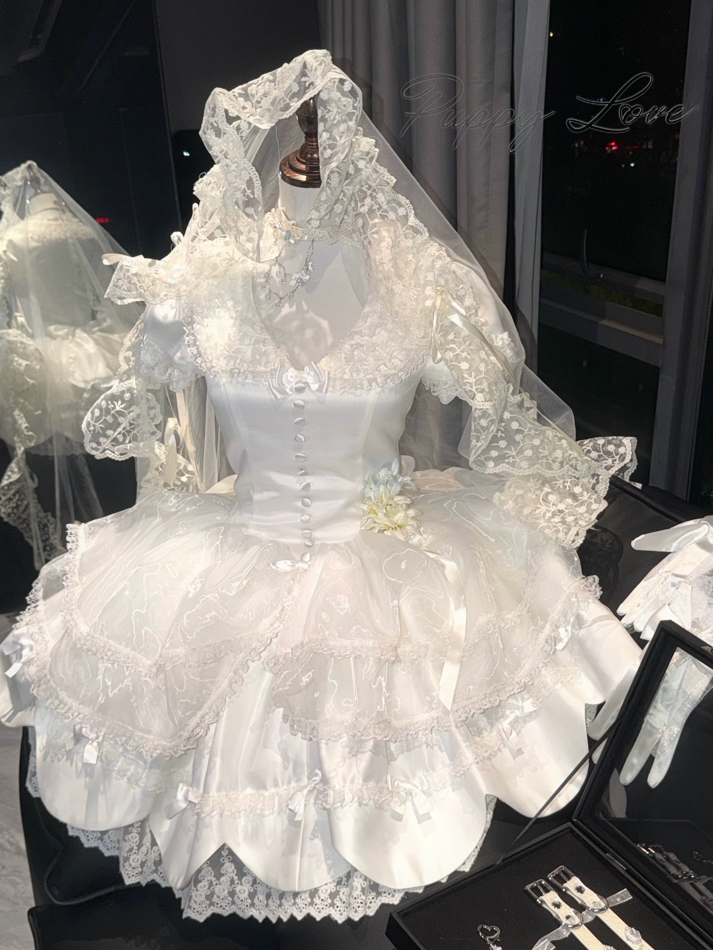 Pure white retro style dress 