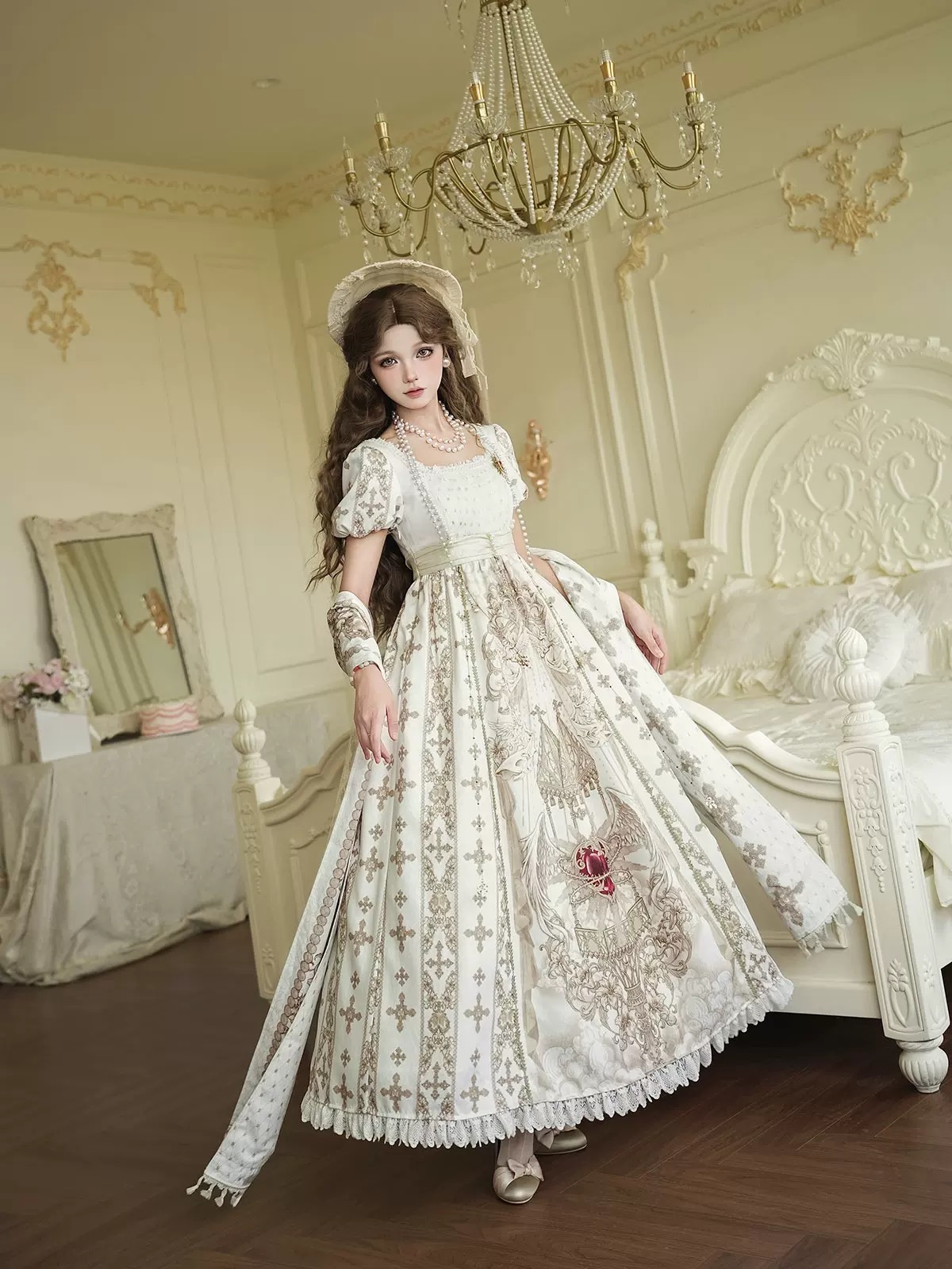 The Lolita Retro Court Elegant OP Dress Set is inspired by the “Unknown Starry Sky Original Sacred Coronation” collection.