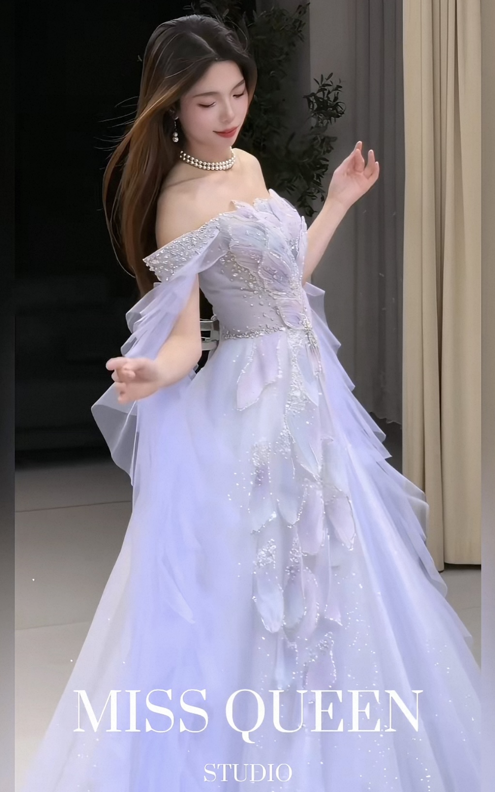 Elegant evening dresses, delicate and gentle wedding dresses, belonging to the high-end luxury segment MQ10