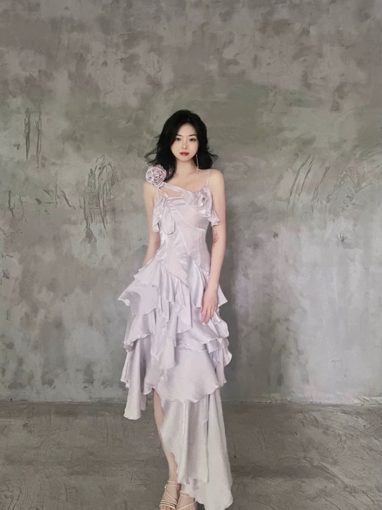 Light white nightgown with irregular pleats, moonlight style by Human Ephemera EasCandy