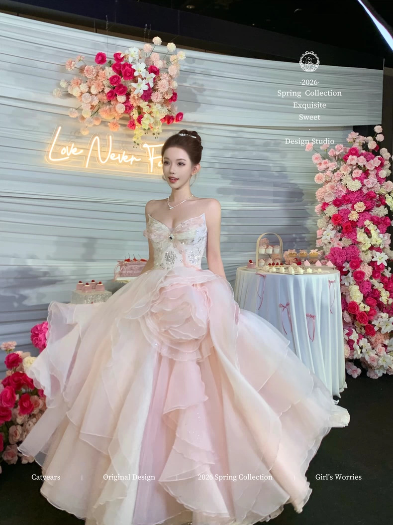 ( Pre Order ) A Moment of Happiness by Catyears