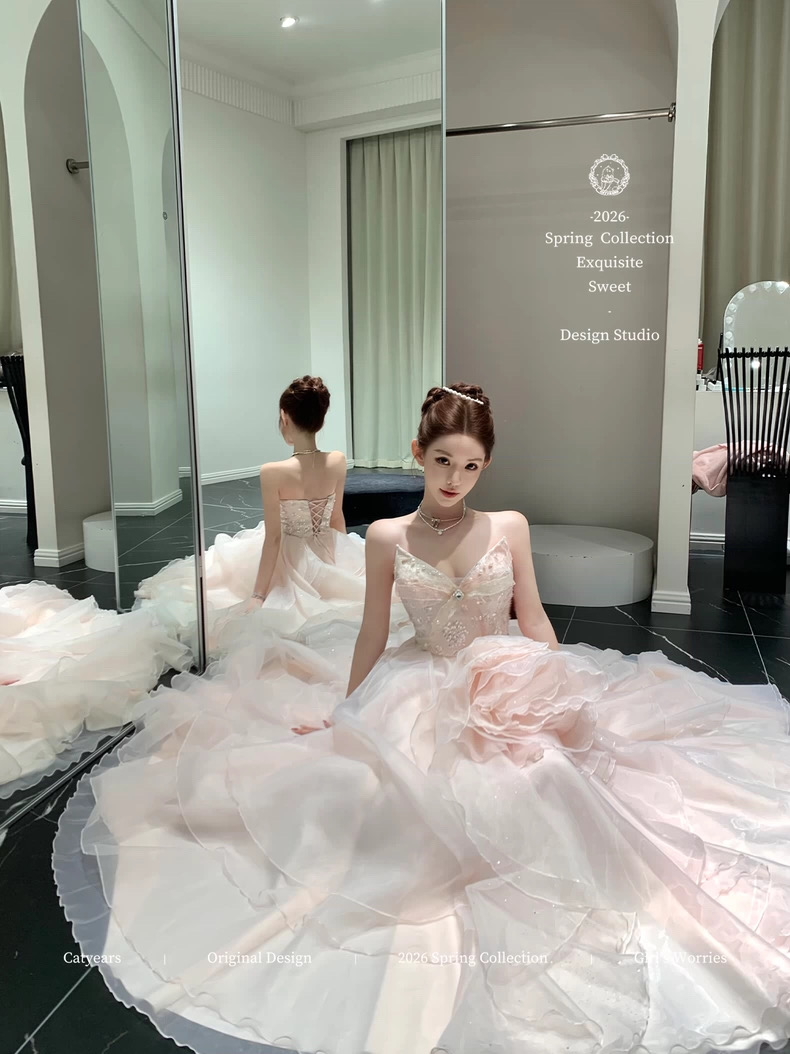 ( Pre Order ) A Moment of Happiness by Catyears