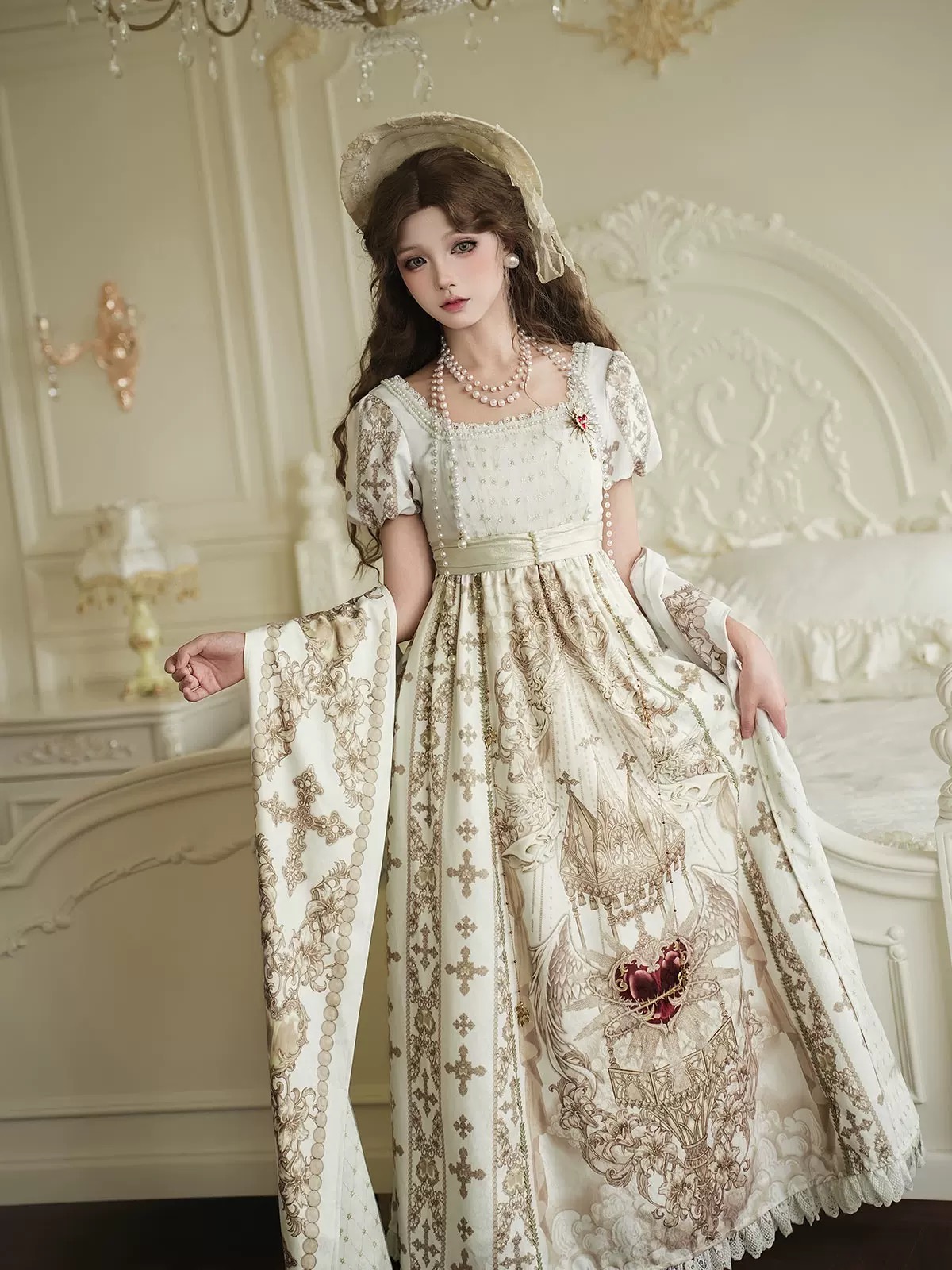 The Lolita Retro Court Elegant OP Dress Set is inspired by the “Unknown Starry Sky Original Sacred Coronation” collection.