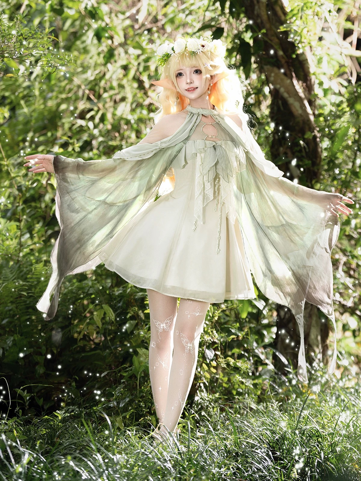 ( Pre Order ) Forest Gap Light Feather by Uncharteds Stars